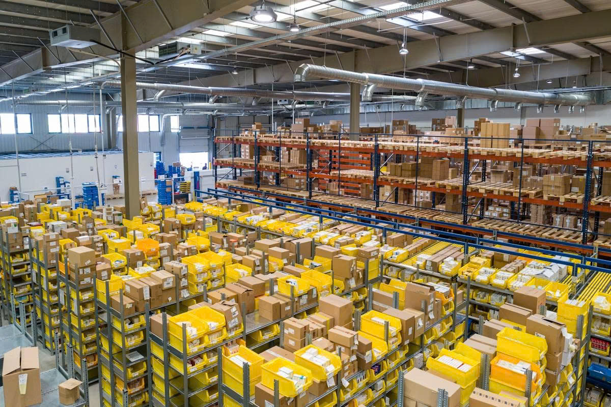 Phân biệt nhập khẩu chính ngạch và tiểu ngạch